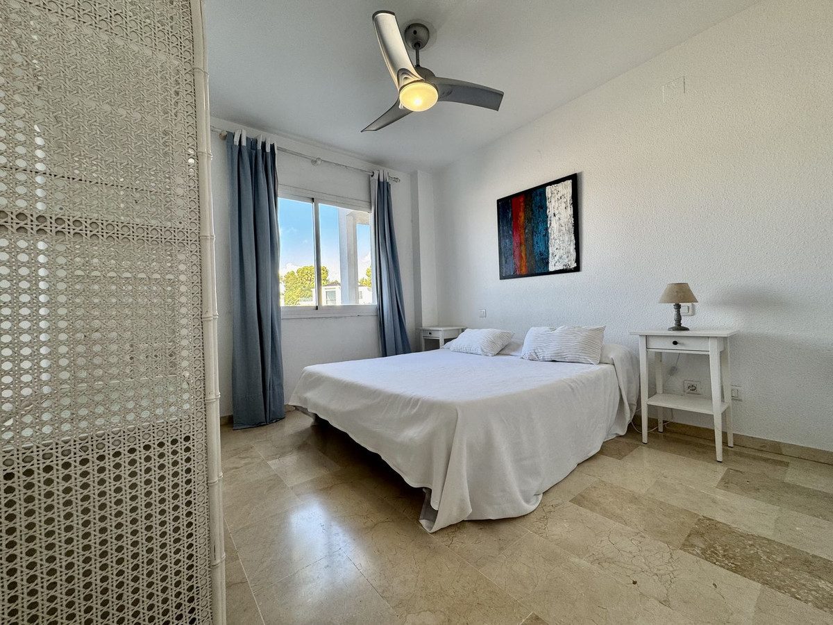 Middle Floor Apartment in Torremolinos, Costa del Sol – 2 beds – 285000 € - photo 9 of 19