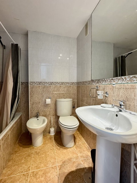 Middle Floor Apartment in Torremolinos, Costa del Sol – 2 beds – 285000 € - photo 10 of 19