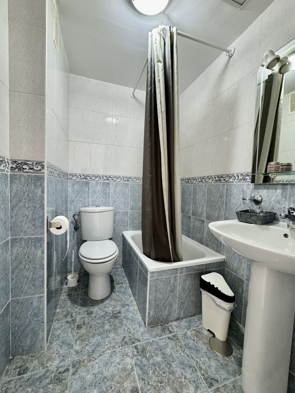 Middle Floor Apartment in Torremolinos, Costa del Sol – 2 beds – 285000 € - photo 14 of 19