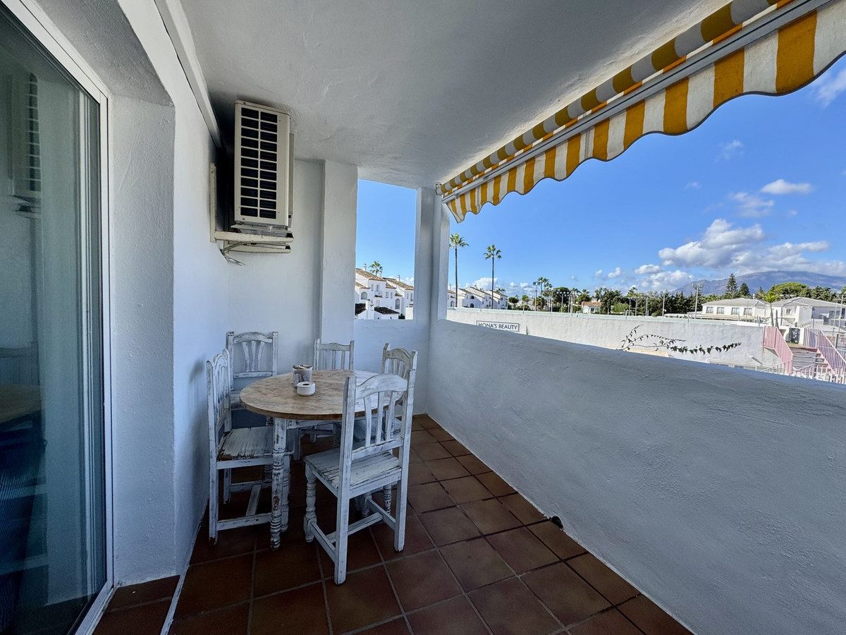 Middle Floor Apartment in Torremolinos, Costa del Sol – 2 beds – 285000 € - photo 15 of 19