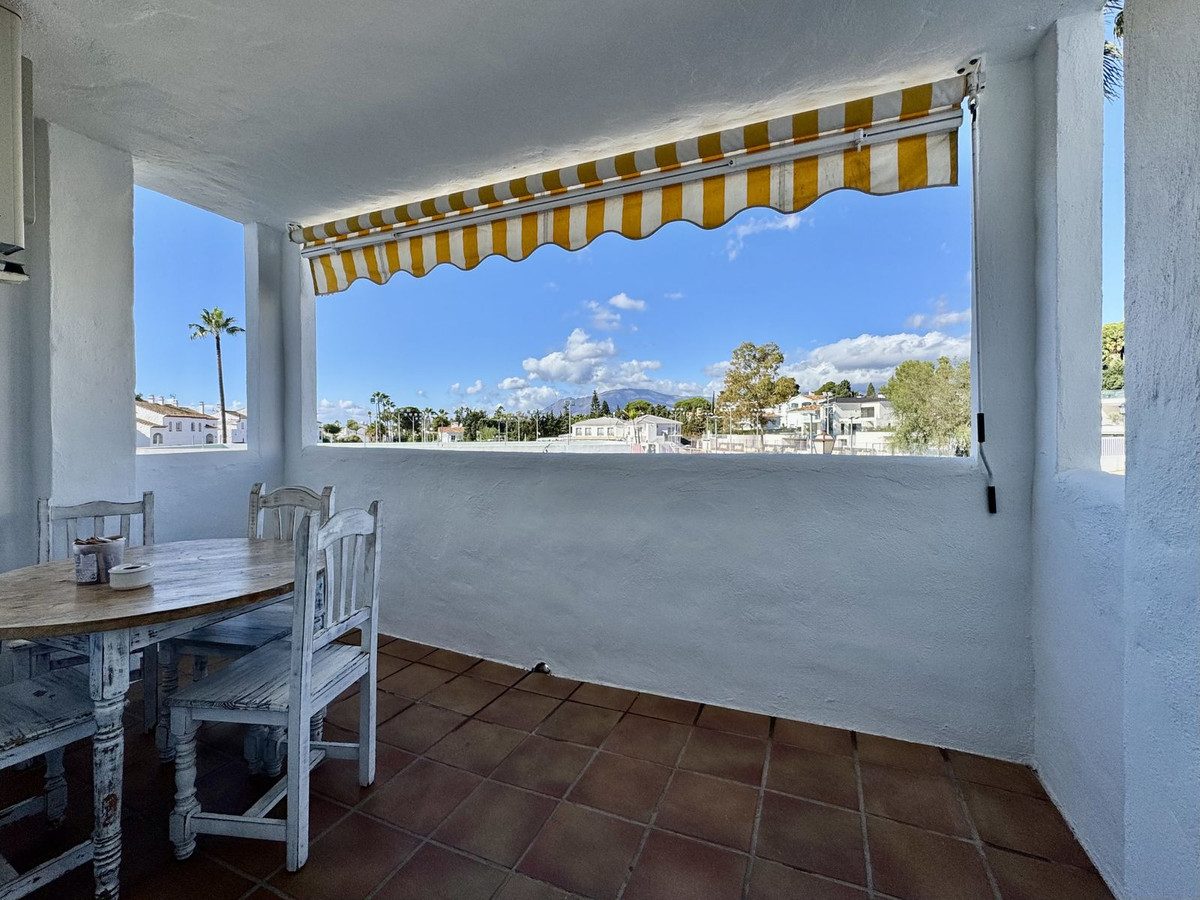 Middle Floor Apartment in Torremolinos, Costa del Sol – 2 beds – 285000 € - photo 16 of 19