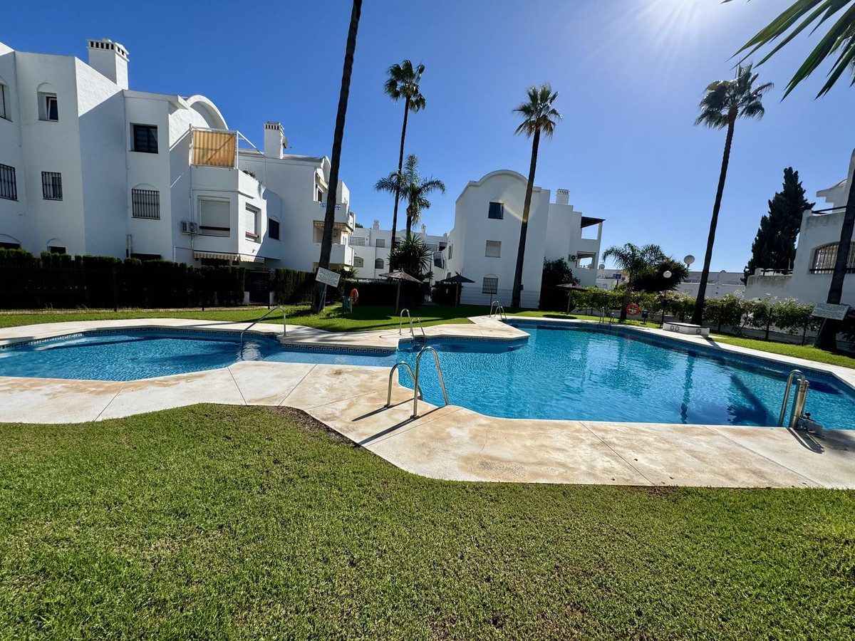 Middle Floor Apartment in Torremolinos, Costa del Sol – 2 beds – 285000 € - photo 19 of 19