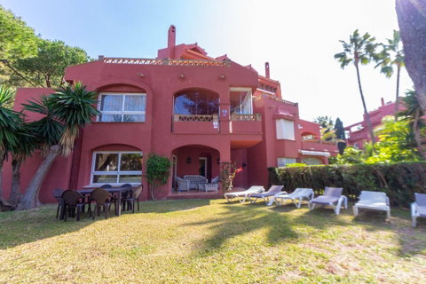 Ground Floor Apartment in Marbella, Costa del Sol – 3 beds – 675000 € - photo 2 of 30