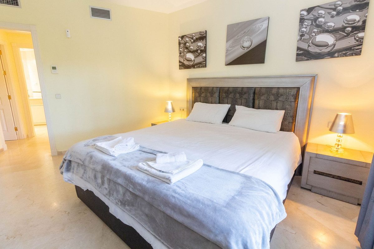 Ground Floor Apartment in Marbella, Costa del Sol – 3 beds – 675000 € - photo 4 of 30