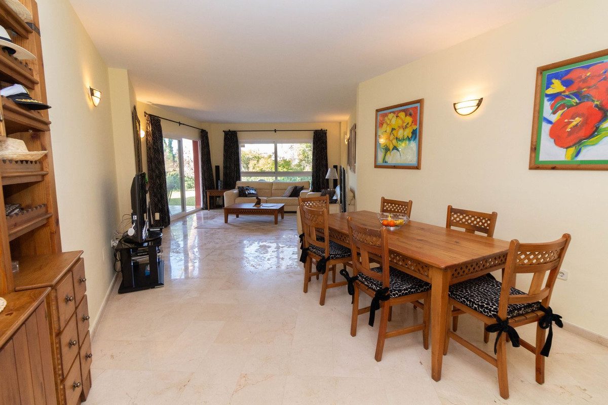 Ground Floor Apartment in Marbella, Costa del Sol – 3 beds – 675000 € - photo 6 of 30