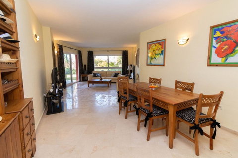 Ground Floor Apartment in Marbella, Costa del Sol – 3 beds – 675000 € - photo 6 of 30