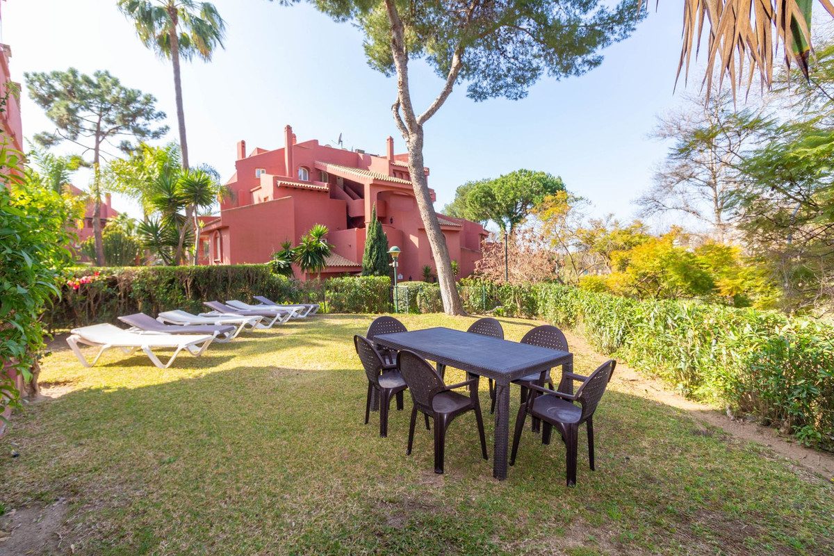 Ground Floor Apartment in Marbella, Costa del Sol – 3 beds – 675000 € - photo 8 of 30