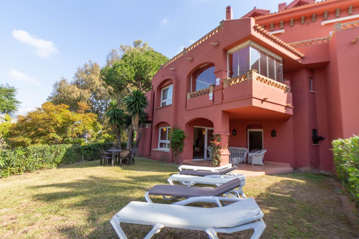 Ground Floor Apartment in Marbella, Costa del Sol – 3 beds – 675000 € - photo 10 of 30