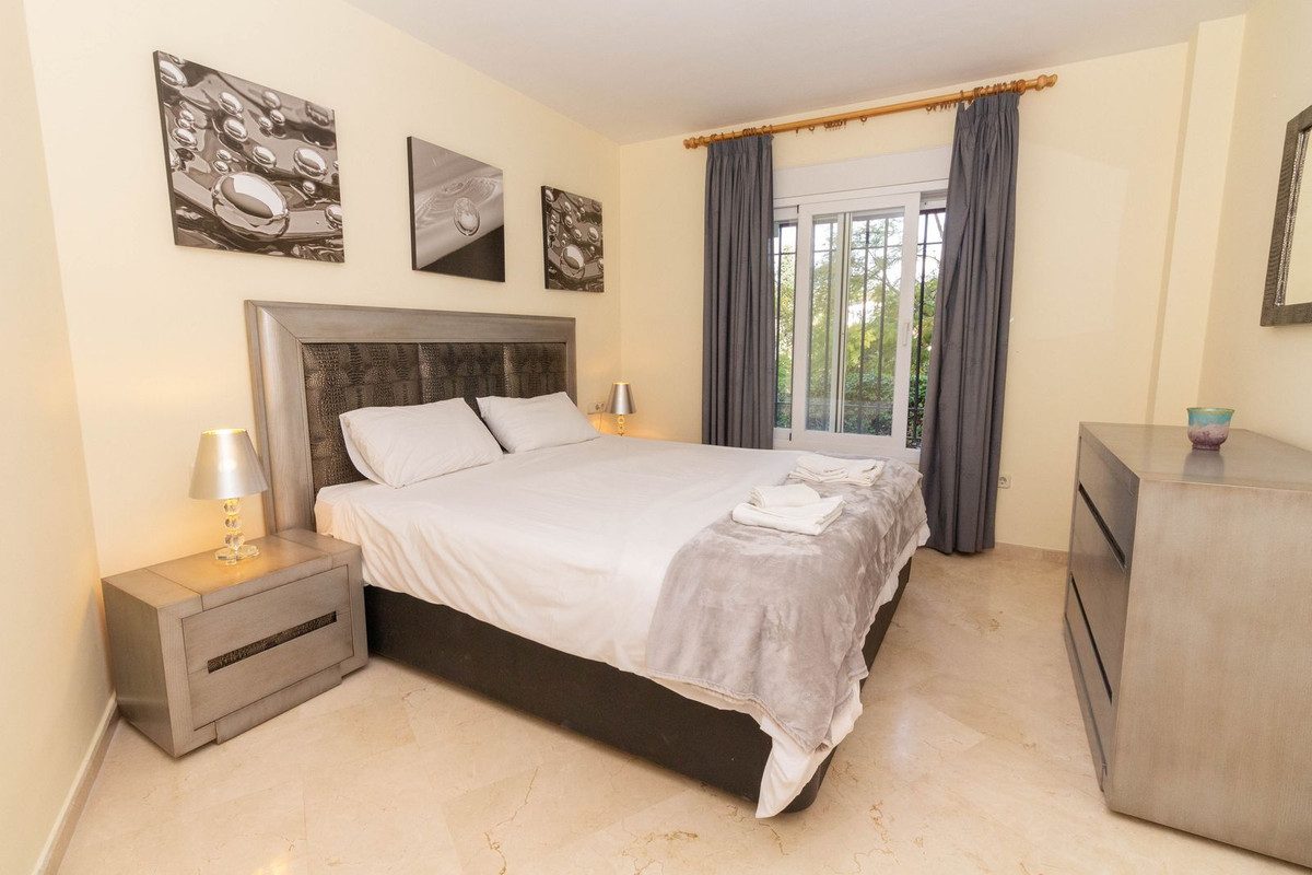 Ground Floor Apartment in Marbella, Costa del Sol – 3 beds – 675000 € - photo 14 of 30