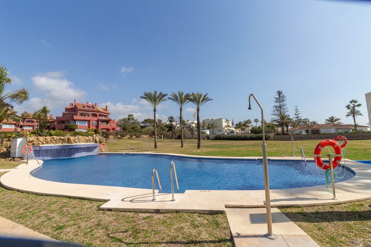 Ground Floor Apartment in Marbella, Costa del Sol – 3 beds – 675000 € - photo 23 of 30