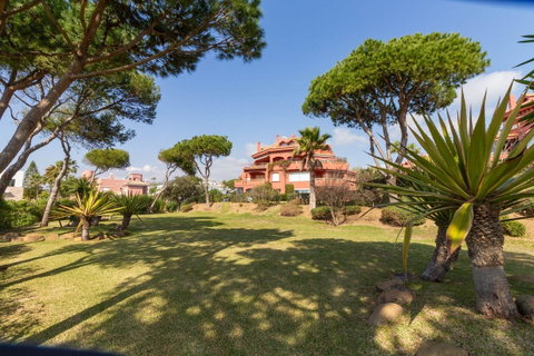 Ground Floor Apartment in Marbella, Costa del Sol – 3 beds – 675000 € - photo 27 of 30