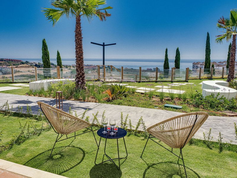 Ground Floor Apartment in Manilva, Costa del Sol – 3 beds – 265000 €