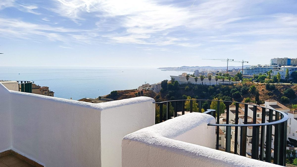 Penthouse in Benalmadena, Costa del Sol – 2 beds – 349000 € - photo 3 of 24