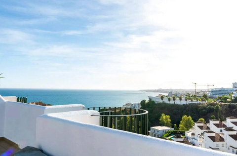 Penthouse in Benalmadena, Costa del Sol – 2 beds – 349000 € - photo 21 of 24