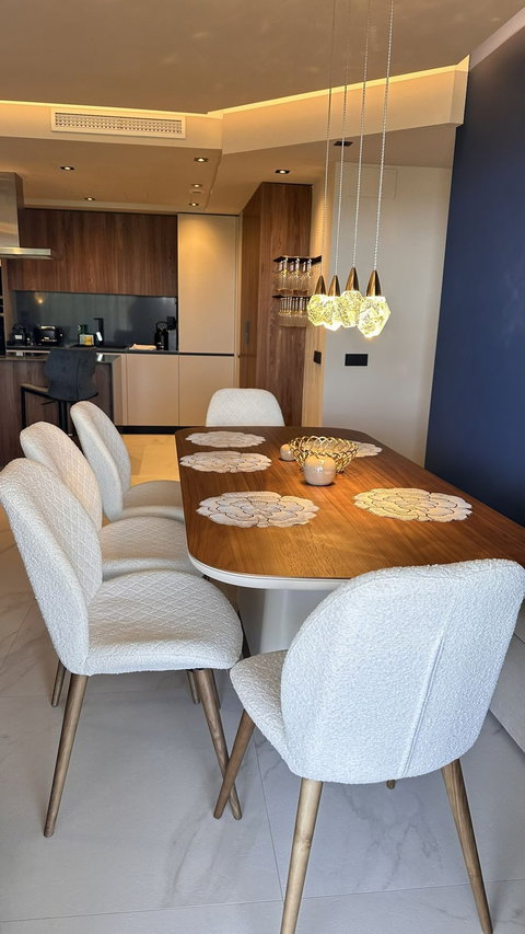 Middle Floor Apartment in Marbella, Costa del Sol – 3 beds – 1075000 € - photo 2 of 15