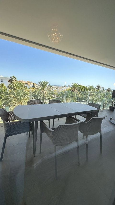 Middle Floor Apartment in Marbella, Costa del Sol – 3 beds – 1075000 € - photo 8 of 15