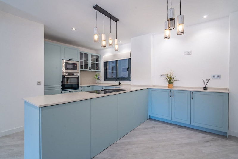 Middle Floor Apartment in Torremolinos, Málaga Ciudad – 3 beds – 799000 €