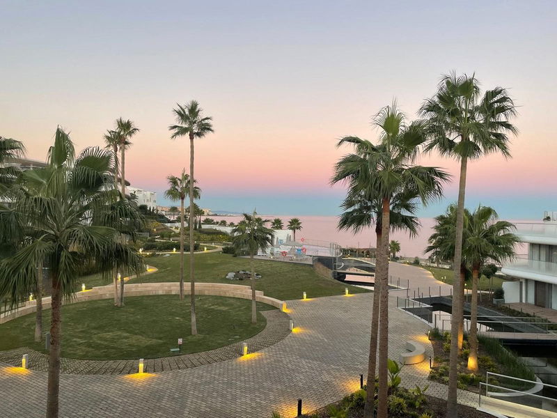 Middle Floor Apartment in Torremolinos, Costa del Sol – 4 beds – 1700000 €