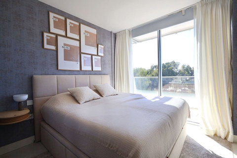 Middle Floor Apartment in Torremolinos, Costa del Sol – 4 beds – 1700000 € - photo 20 of 48