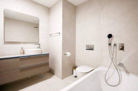 Middle Floor Apartment in Torremolinos, Costa del Sol – 4 beds – 1700000 € - photo 24 of 48