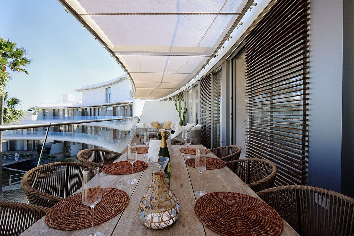 Middle Floor Apartment in Torremolinos, Costa del Sol – 4 beds – 1700000 € - photo 27 of 48
