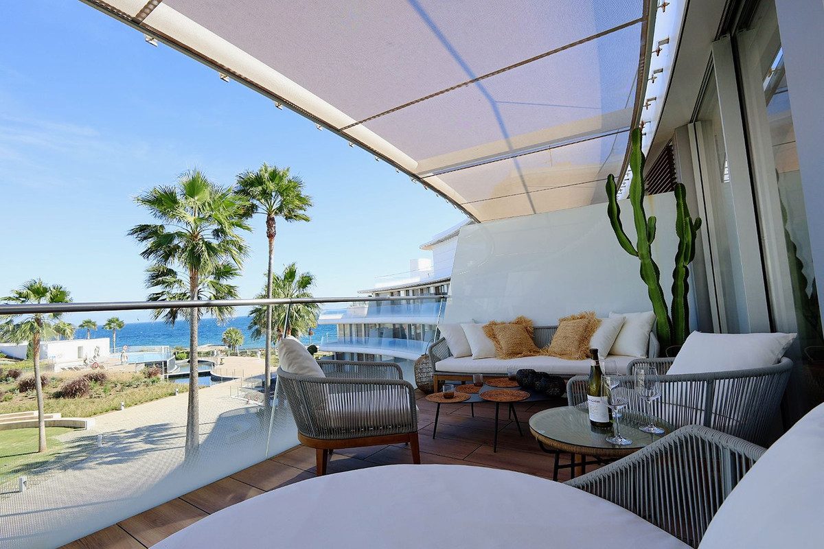 Middle Floor Apartment in Torremolinos, Costa del Sol – 4 beds – 1700000 € - photo 29 of 48