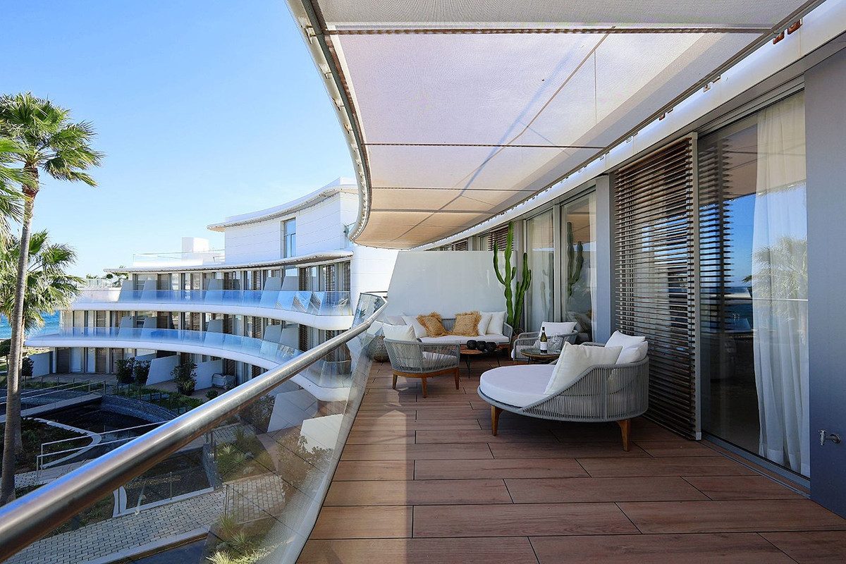 Middle Floor Apartment in Torremolinos, Costa del Sol – 4 beds – 1700000 € - photo 31 of 48