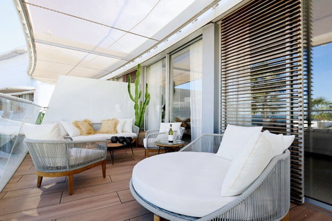 Middle Floor Apartment in Torremolinos, Costa del Sol – 4 beds – 1700000 € - photo 33 of 48
