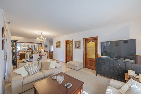 Detached Villa in Marbella, Costa del Sol – 4 beds – 1150000 € - photo 4 of 36