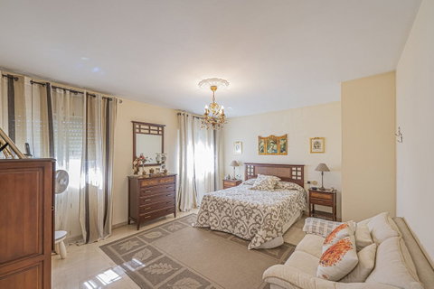 Detached Villa in Marbella, Costa del Sol – 4 beds – 1150000 € - photo 5 of 36