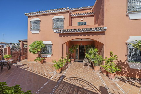 Detached Villa in Marbella, Costa del Sol – 4 beds – 1150000 € - photo 17 of 36