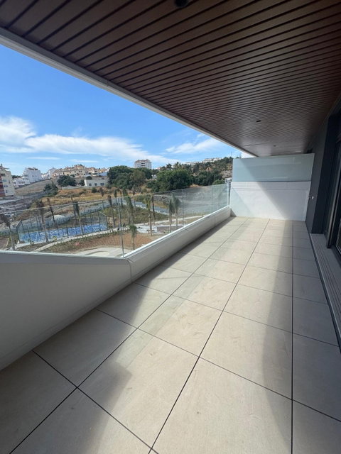 Middle Floor Apartment in Estepona, Costa del Sol – 2 beds – 595000 € - photo 15 of 17