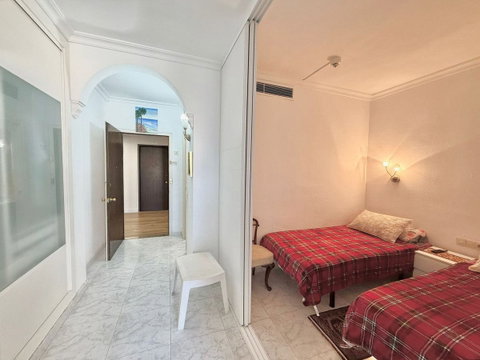 Middle Floor Apartment in Fuengirola, Costa del Sol – 1 beds – 285000 € - photo 4 of 9