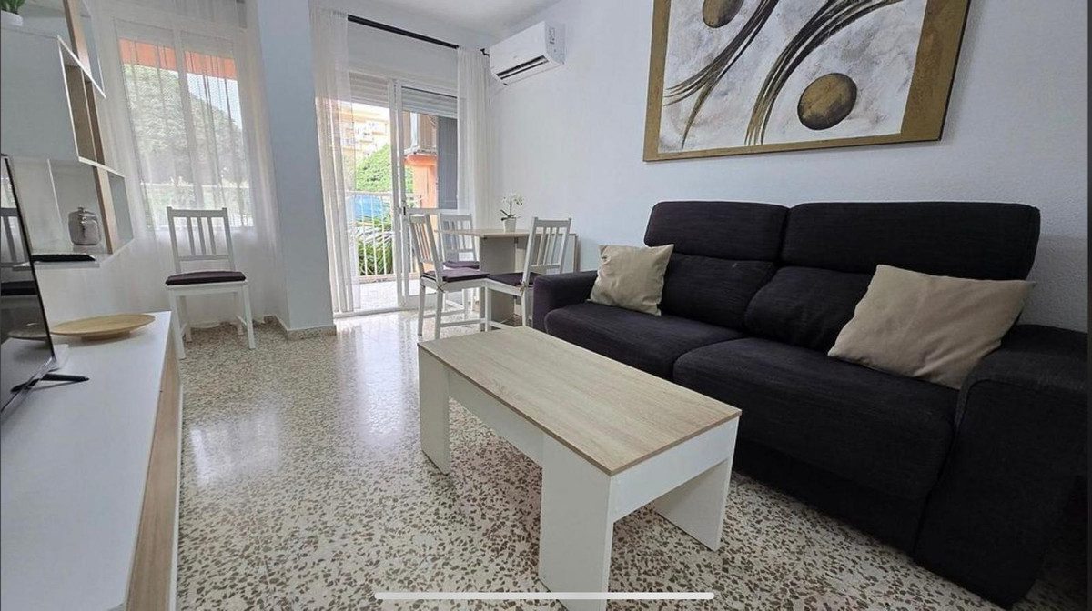 Middle Floor Apartment in Benalmadena, Costa del Sol – 1 beds – 240000 € - photo 9 of 22