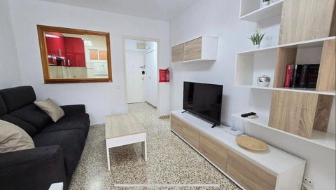 Middle Floor Apartment in Benalmadena, Costa del Sol – 1 beds – 240000 € - photo 11 of 22