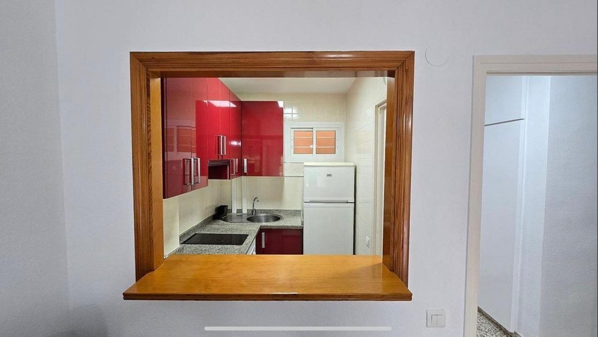 Middle Floor Apartment in Benalmadena, Costa del Sol – 1 beds – 240000 € - photo 13 of 22
