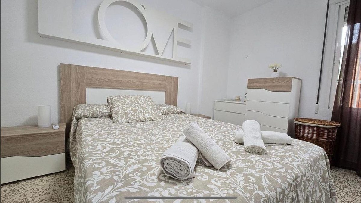 Middle Floor Apartment in Benalmadena, Costa del Sol – 1 beds – 240000 € - photo 19 of 22