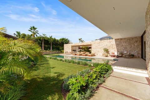 Detached Villa in Marbella, Costa del Sol – 5 beds – 5995000 € - photo 46 of 52