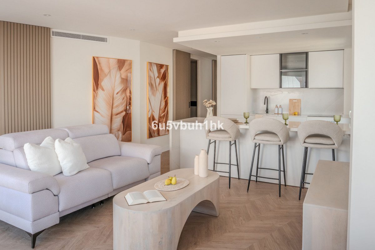 Middle Floor Apartment in Estepona, Costa del Sol – 2 beds – 595000 € - photo 8 of 25