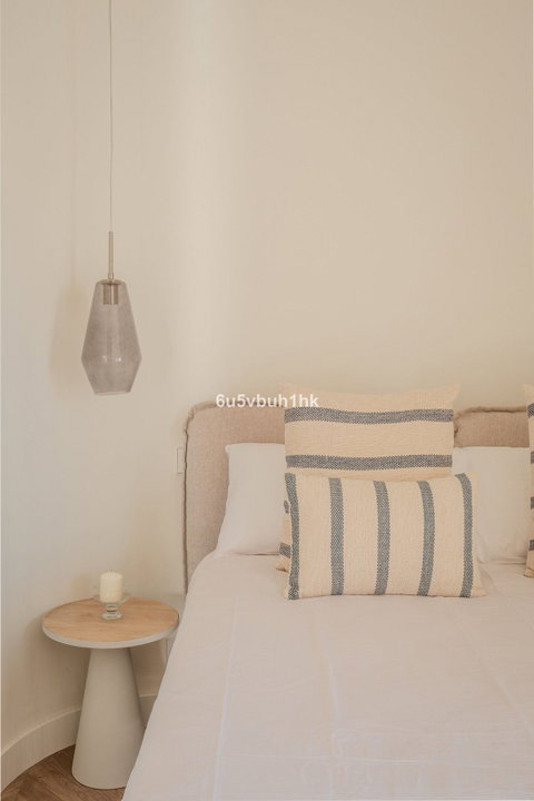 Middle Floor Apartment in Estepona, Costa del Sol – 2 beds – 595000 € - photo 15 of 25