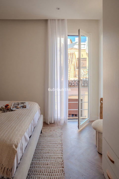 Middle Floor Apartment in Estepona, Costa del Sol – 2 beds – 595000 € - photo 16 of 25