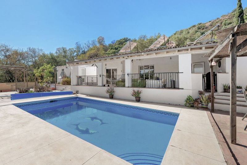 Finca – Cortijo in Estepona, Costa del Sol – 3 beds – 550000 €