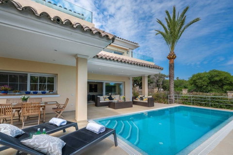 Detached Villa in Torremolinos, Costa del Sol – 6 beds – 2400000 € - photo 3 of 33