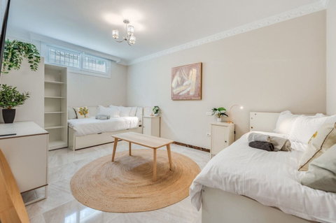 Detached Villa in Torremolinos, Costa del Sol – 6 beds – 2400000 € - photo 16 of 33