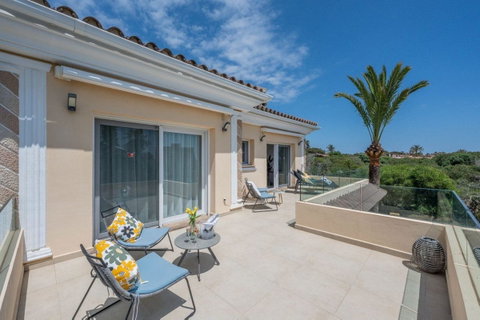 Detached Villa in Torremolinos, Costa del Sol – 6 beds – 2400000 € - photo 25 of 33