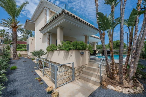 Detached Villa in Torremolinos, Costa del Sol – 6 beds – 2400000 € - photo 26 of 33