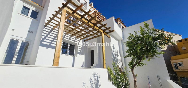 Middle Floor Apartment in Málaga, Costa del Sol – 4 beds – 645000 €