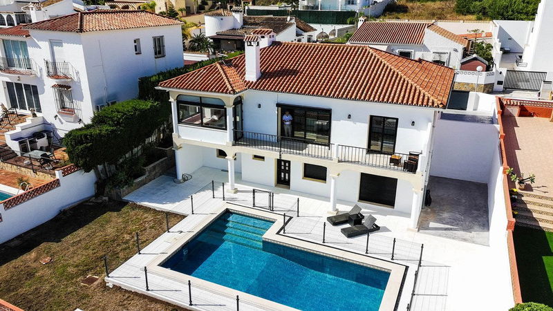 Detached Villa in Manilva, Costa del Sol – 4 beds – 975000 €