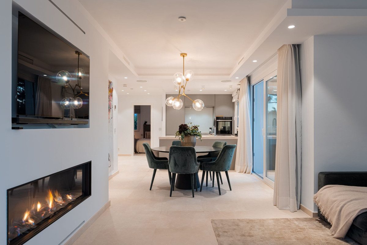 Penthouse Duplex in Marbella, Costa del Sol – 3 beds – 2495000 € - photo 7 of 28