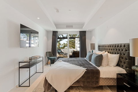 Penthouse Duplex in Marbella, Costa del Sol – 3 beds – 2495000 € - photo 10 of 28